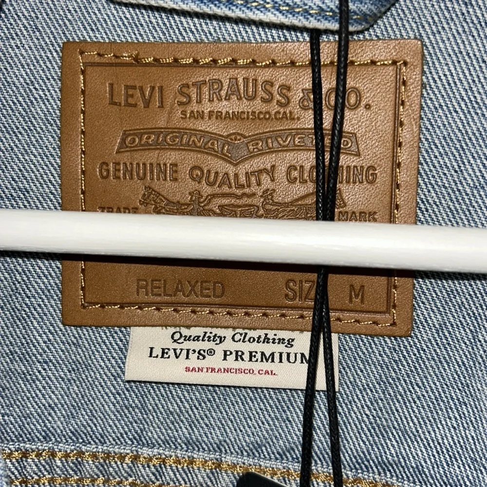 🇺🇸FIRM PRICE🇺🇸Levi’s premium Relaxed Fit Trucker Jacket